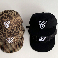 Casquette rétro à visière plate à carreaux avec lettres, style décontracté, imprimé léopard, casquette de baseball polyvalente unisexe, casquette bec de canard 100% coton