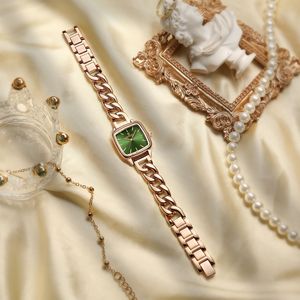Montre de Luxe Rétro pour Femme avec Boîtier Carré, Bracelet en Laiton, Bijou Métallique Élégant, Montre à Quartz Personnalisée pour Dames - Product Image 5