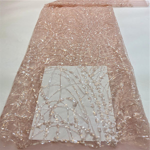 125 cm di larghezza morbido Tulle tessuto scintillante di pizzo con paillettes perline ricamate <span class=keywords><strong>a</strong></span> <span class=keywords><strong>righe</strong></span> per abiti da sposa modello sfumato sottile - Product Image 1