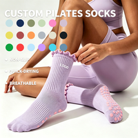 Chaussettes de yoga antidérapantes de luxe pour femmes, avec logo à volants, pour le ballet, la danse et le Pilates, chaussettes personnalisées de marque pour dames