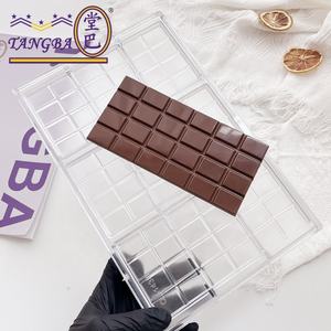 Tangba <span class=keywords><strong>Plaque</strong></span> de moule à chocolat rectangulaire personnalisable <span class=keywords><strong>Polycarbonate</strong></span> Outil de gâteau facile à utiliser avec conception de bloc de grille pour la fabrication de chocolat - Product Image 2