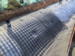 Matelas géotextile Fabriform Geofabriform en polyester, design <span class=keywords><strong>nid</strong></span> <span class=keywords><strong>d</strong></span>'<span class=keywords><strong>abeille</strong></span> moderne pour le contrôle de l'érosion des berges de rivière, le drainage des barrages et les jardins - Product Image 1