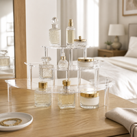 Présentoir en acrylique personnalisé à 3 niveaux pour parfums, support transparent pour cupcakes, figurines, cosmétiques, décoration de commode, marque privée OEM