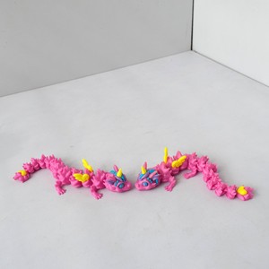 Vashine Drago Unicorno Divertente Stampato in 3D, Drago Rosa Flessibile in Cristallo, Decorazione Colorata per Bambini, Giocattoli Action Figure 3D - Product Image 3