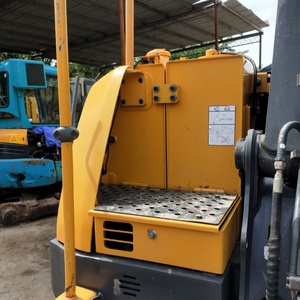 Mini-excavatrice Volvo 80D d'occasion, 8 tonnes, excavatrice sur chenilles hydraulique, pompe hydraulique, bon état, modèle 2023, équipement de construction - Product Image 2