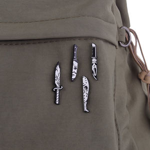 Брошь в виде кинжала из фильма ужасов - Product Image 2