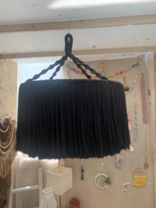 Éclairage de plafond <span class=keywords><strong>suspendu</strong></span> à pompon noir Design Art déco en coton pour les célébrations de Pâques d'anniversaire de mariage Diwali - Product Image 2