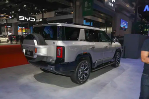 Niude Motors BYD Leopard 8 plug-in 2,0 T motor híbrido SUV motor dual 4wd Leopard 8 todoterreno híbrido SUV Coche - Product Image 6