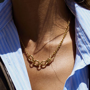 Collar de Joyería Minimalista y Moderno de Acero Inoxidable Artivelle, Diseño Clásico de Nudo de Hércules, Collar Asimétrico con Cierre OT - Product Image 3