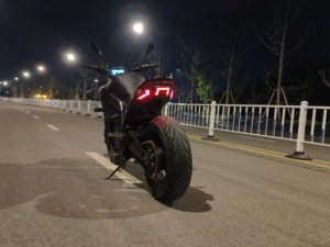 Moto électrique de course puissante pour adultes de 17 pouces, robuste, 2 places, 2 <span class=keywords><strong>roues</strong></span>, 130 km/h, moteur central 8000W, batterie lithium 72V avant - Product Image 6