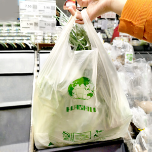 Bolsas <span class=keywords><strong>de</strong></span> Compras Personalizadas <span class=keywords><strong>de</strong></span> Plástico Ecológico Compostable <span class=keywords><strong>de</strong></span> Almidón <span class=keywords><strong>de</strong></span> <span class=keywords><strong>Yuca</strong></span> para Camisetas - Product Image 3