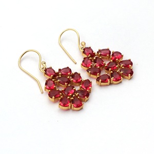 Prong — boucles d'oreilles en pierre précieuse plaqué or pour femme, design, crochet hydraulique, fuchsia, bijoux faits à la main - Product Image 2