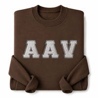 Sweat-shirt à col rond en chenille brodé sur mesure avec bordure en feutre ivoire et applique de lettres gris foncé pour cadeau de fraternité ou de sororité