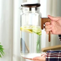 Carafe à jus en verre borosilicate gris fumé, résistante à la chaleur, faite à la main, de luxe moderne, 1,8 L, avec bec verseur et couvercle, pour jus de fruits, eau, milkshake