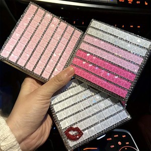 <span class=keywords><strong>Étui</strong></span> <span class=keywords><strong>à</strong></span> cigarettes pour femmes Coffret cadeau créatif <span class=keywords><strong>étui</strong></span> <span class=keywords><strong>à</strong></span> cigarettes en cuir <span class=keywords><strong>à</strong></span> couvercle ouvert automatique en diamant - Product Image 2