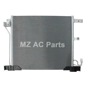 Núcleo de condensador de aire acondicionado automático AC para <span class=keywords><strong>International</strong></span> <span class=keywords><strong>Navistar</strong></span> 2500 2600 8200 8300 OEM 650820 24-30292 2430292 040820 - Product Image 2