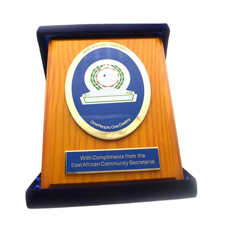 New products wholesale Esat African words plaque with zinc alloy part wooden plaque