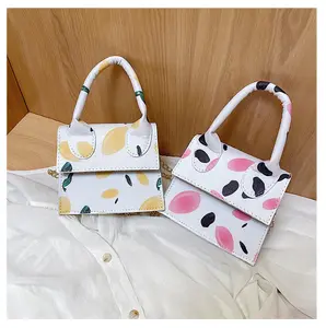 2021 Spring Summer New Hot Sale Korean Style PU Leather Women Lips bags Ladies Crossbody Mini Bags Pocket Bags Wholesale