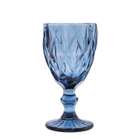 Groothandel vintage gekleurde wijnglazen met reliëf, diamantgeperst glas, drinkglazen voor bruiloften, hotels en restaurants