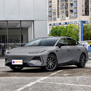 Auto Elettrica Geely Galaxy E8, Marchio Cinese Popolare, Ricarica Rapida, Berlina EV con Guida a Sinistra in Vendita - Product Image 2