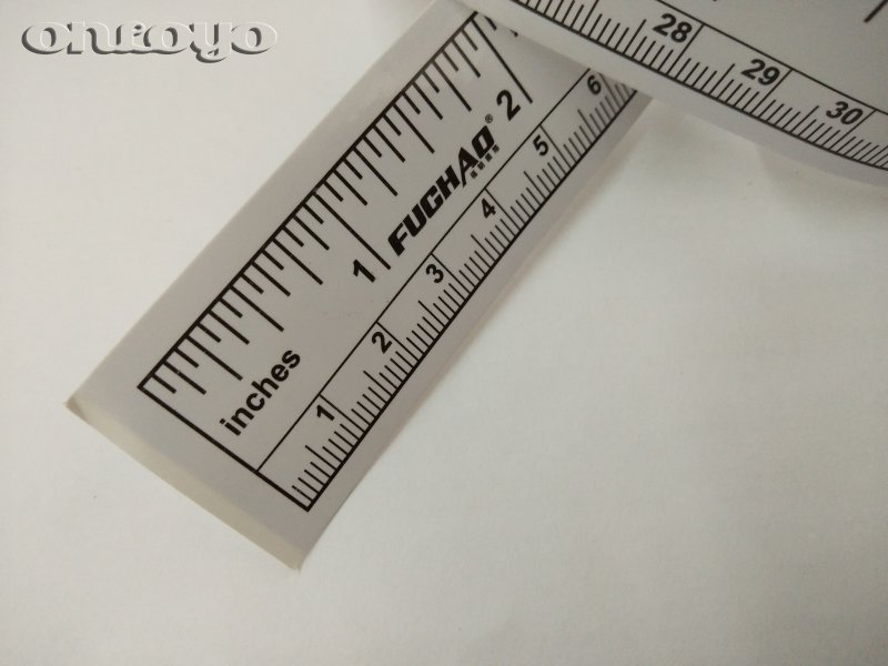 Righello in Acciaio Metrico Immagine Stock - Immagine di argento, millimetro: 14857295