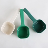 Cuillère à nourriture pour animaux de compagnie en plastique, carrée, solide, légère, durable, facile à nettoyer, en matériau de qualité alimentaire, simple, pour l'alimentation et le stockage des chats et des chiens