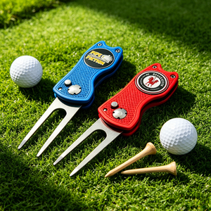 Outil de réparation de divots de golf double face personnalisé, esthétique neutre, portable - Product Image 1