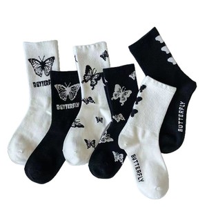 Women's Butterfly Crew Socks Black White Mid-Calf Anti-Odor Casual Socks For Autumn Winter - Product Image 4