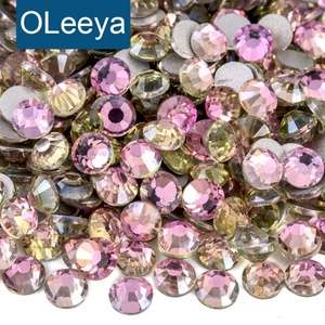 Oleeya - Piedras de Cristal Planas sin Fijación en Caliente SS6-SS20, Piedras Preciosas al por Mayor para Decoración de Uñas Navideñas - Product Image 1