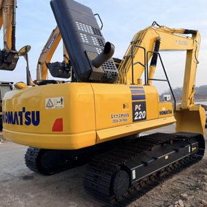 Excavadora Usada Komatsu PC220 de Confiabilidad Probada, Gran Fuerza de Excavación y Construcción Robusta para Operaciones de Construcción y Movimiento de Tierras - Product Image 2