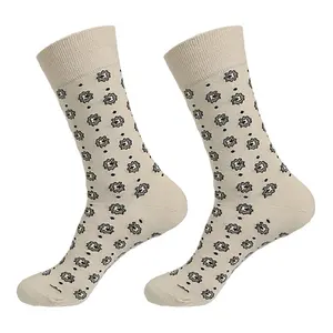 Custom Men's Colorful Jacquard Casual Socks For Spring Season OEM Service Available