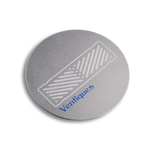 ที่รองแก้วโลหะทรงกลมสีเงินพิมพ์ลายซิลค์สกรีนสีเงิน - Product Image 1