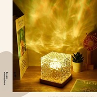 Lampe de Nuit LED Rotative Exclusivité Transfrontalière, Lampe d'Ambiance Flamme, Projection Veilleuse Effet Vagues d'Eau et Glaçons, Décoration de Chambre Carrée