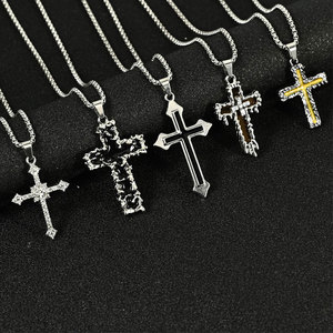 Collar de Cadena con Cruz Gótica al por Mayor, Collar de Moda 2025 de Acero Inoxidable con Colgante de Cruz con Diamantes Completos para Hombre y Mujer - Product Image 1