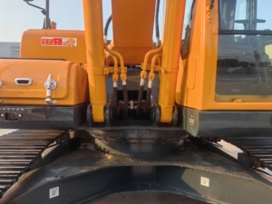 รถขุดตีนตะขาบมือสอง เครื่องจักรก่อสร้างขนาดเล็กสำหรับงานก่อสร้าง - Product Image 6