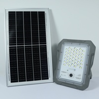 Foco Solar LED de Alta Calidad a Precio Razonable, Luz Brillante de Seguridad para Pared con Carcasa, Cámara 1440P con Grabación de Video HD para Tienda y Exteriores