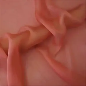 Matériau respirant prix compétitif couleurs populaires marchandises prêtes sensation douce tissu léger en mousseline de soie pour <span class=keywords><strong>chemise</strong></span> femme - Product Image 2