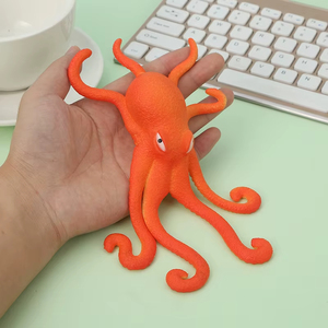 Grande poupée araignée noire souple anti-stress et anxiété, jouet sensoriel unisexe pour les farces au bureau - Product Image 2