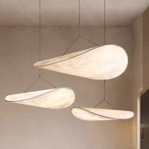 Lampe suspendue d'intérieur de style design nordique moderne, lustre en tissu de soie pour restaurant et salon - Product Image 3