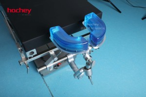 Soporte de Cabeza Multiángulo Hochey Medical para Neurocirugía, Repuestos Profesionales para Mesa de Operaciones para Cirugía Cerebral - Product Image 3