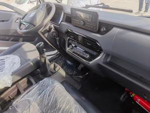 Grúa Móvil de 12 Toneladas, Pluma Telescópica Hidráulica Parker, Altura de Elevación de 20 m, Bomba, Engranaje, Rodamiento, Motor para Uso en Construcción - Product Image 3