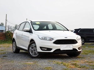 Auto Usata Economica Ford <span class=keywords><strong>Focus</strong></span> <span class=keywords><strong>2017</strong></span> 1.6L Automatica Benzina Berlina Guida a Sinistra Basso Chilometraggio Auto Familiare in Vendita - Product Image 2
