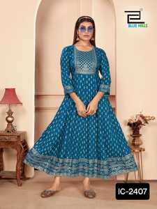 Nueva colección Faux Georgette Anarkali Suit con cuatro lados Fancy Lace Border Mujeres Traje étnico para mujeres Use Sari - Product Image 5