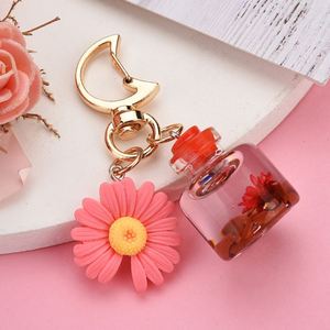 Personalized Small Chrysanthemum Moon <b>Key</b> <b>Chain</b> with Oil and Quicksand Artificial Flower Wish Bottle Bag Pendant Car <b>Key</b> Ring - Product Image 4