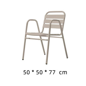 Set di Tavolo e Sedie da Esterno in Alluminio di Alta Qualità, Minimalista, Impermeabile e Resistente al Sole per Caffetterie/Bar - Product Image 5