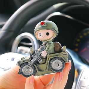 ตุ๊กตาทหารเรซิ่นทหารการ์ตูนเครื่องประดับรถยนต์ตกแต่งภายในสินค้าสำเร็จรูป XBBJ - Product Image 4