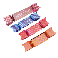 Boîte cadeau de Noël en carton rigide en forme de bonbon, texture tissu de luxe, finition dorée, lamination brillante recyclée