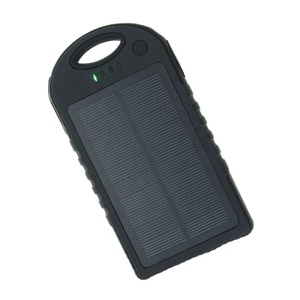 Nueva llegada 100% de carga completa por la luz Solar impermeable de banco de potencia 10000mah portátil cargador de teléfono <span class=keywords><strong>celular</strong></span> Solar para iphone X - Product Image 1
