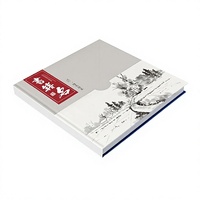 Impression de catalogues, brochures, albums commémoratifs, personnalisation, graphisme sur mesure, couverture rigide, reliure cousue, impression sur papier