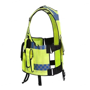 Gilet de sécurité réfléchissant pour chien de la marque Tccfcct, 1 pièce, haute visibilité, avec 5 poches, confortable et pratique - Product Image 5